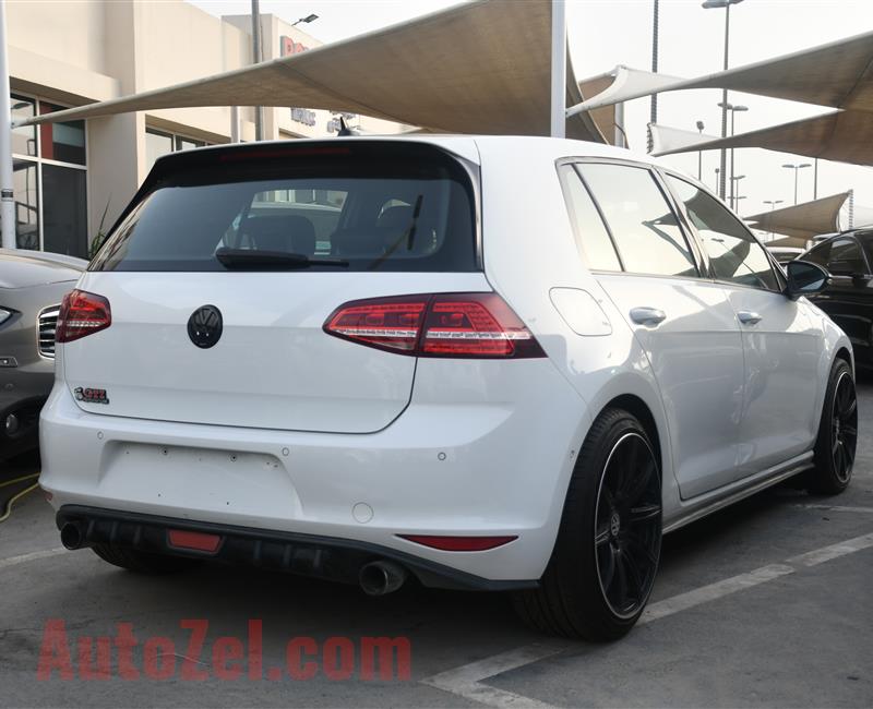 VOLKSWAGEN GTI MODEL 2014 - WHITE - 140, 000 KM - V4 - GCC  