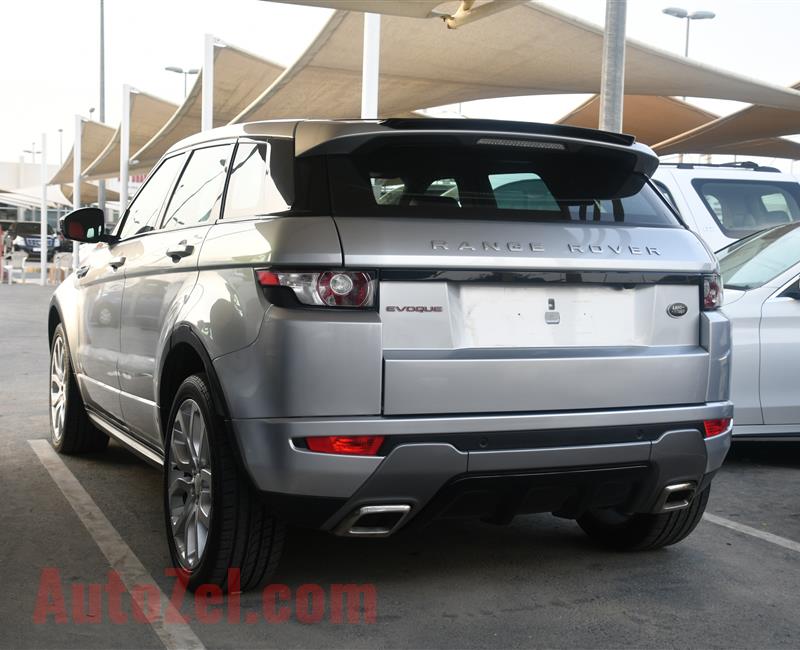 RANGE ROVER VOGUE MODEL 2015 - SILVER - 100,000 KM - V4 - GCC 