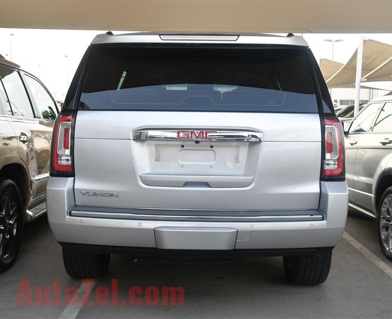 GMC SIERRA  DENALI MODEL 2015 - SILVER - 120,000 KM - V8 - GCC 