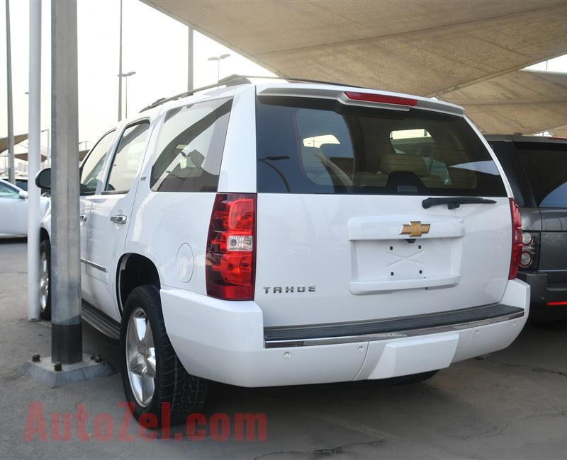 CHEVROLET TAHOE MODEL 2012 - WHITE - 150,000 KM - V8 - GCC