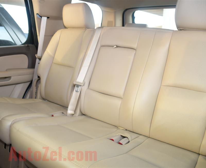 CHEVROLET TAHOE MODEL 2012 - WHITE - 150,000 KM - V8 - GCC