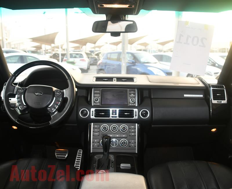 RANGE ROVER VOGUE SUPERCHARGED MODEL 2011 - 136,000 KM - V8 - GCC 