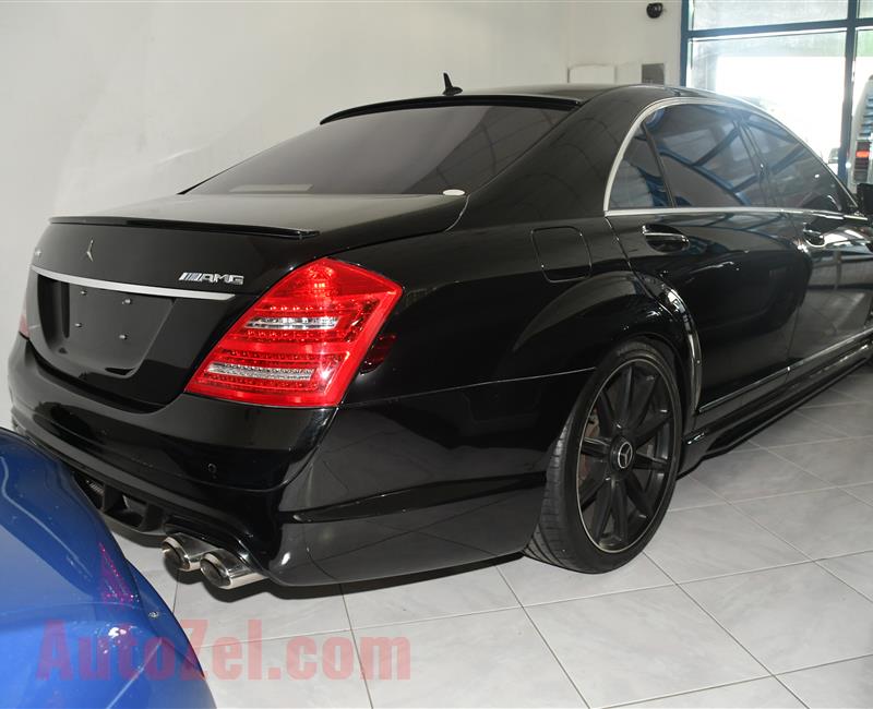 MERCEDES-BENZ S600- 2006- BLACK- 110 000 KM- GCC SPECS