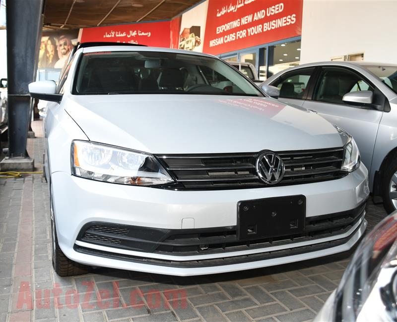 VOLKSWAGEN JETTA- 2017- SILVER- 7 000 KM- GCC SPECS