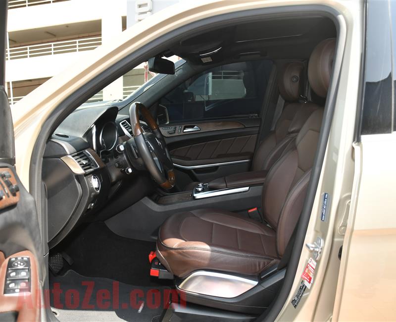 MERCEDES-BENZ GL500- 2013- GOLDEN- 140 000 KM- GCC SPECS