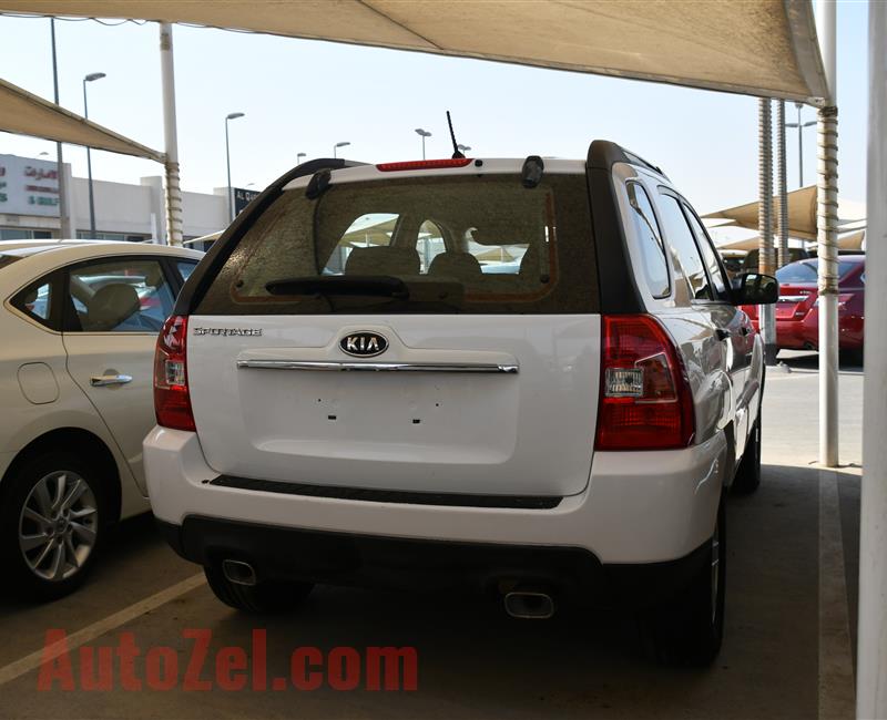 KIA SPORTAGE- 2009- WHITE- 183 000 KM- GCC SPECS