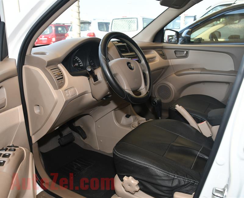 KIA SPORTAGE- 2009- WHITE- 183 000 KM- GCC SPECS