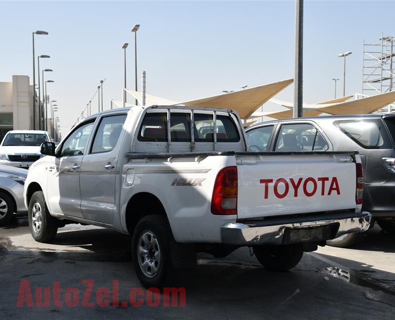 TOYOTA HILUX- 2011- WHITE- 500 000 KM- GCC SPECS