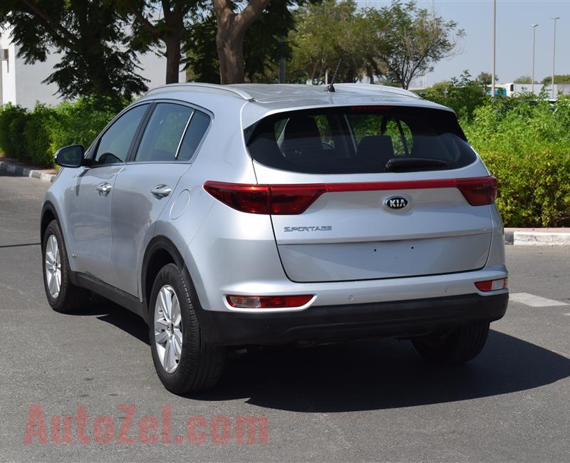 KIA SPORTAGE 2.0- 2018- SILVER- 62 000 KM- GCC SPECS- CALL FOR THE PRICE