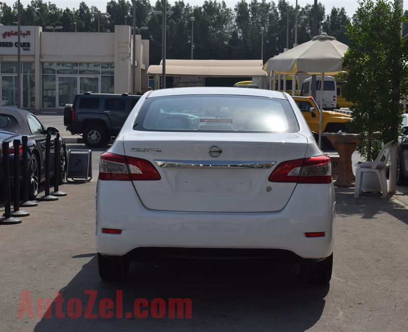 NISSAN SENTRA- 2014- WHITE- 231 000 KM- CALL FOR THE PRICE