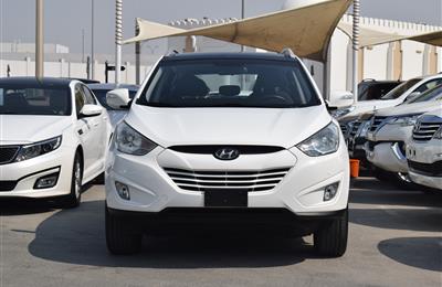 HYUNDAI TUCSON LIMITED- 2014- WHITE- 152 000 KM- GCC SPECS