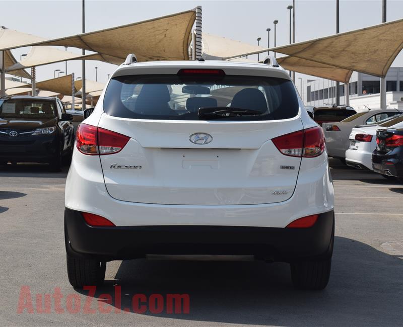 HYUNDAI TUCSON LIMITED- 2014- WHITE- 152 000 KM- GCC SPECS