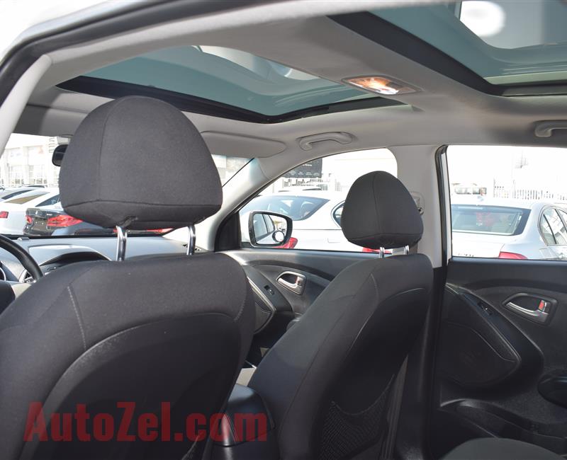 HYUNDAI TUCSON LIMITED- 2014- WHITE- 152 000 KM- GCC SPECS