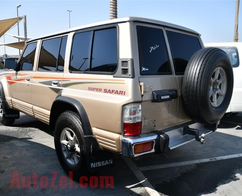 NISSAN PATROL SUPER SAFARI- 1993- GOLD- 370 000 KM- GCC SPECS