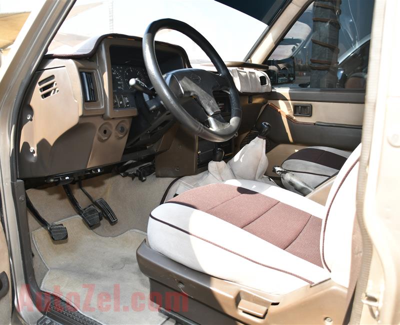 NISSAN PATROL SUPER SAFARI- 1993- GOLD- 370 000 KM- GCC SPECS