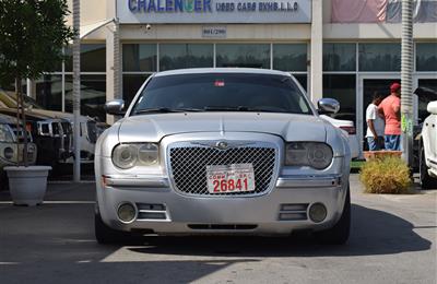 CHRYSLER 300- 2005- SILVER- 89 000 MILES- AMERICAN SPECS-...