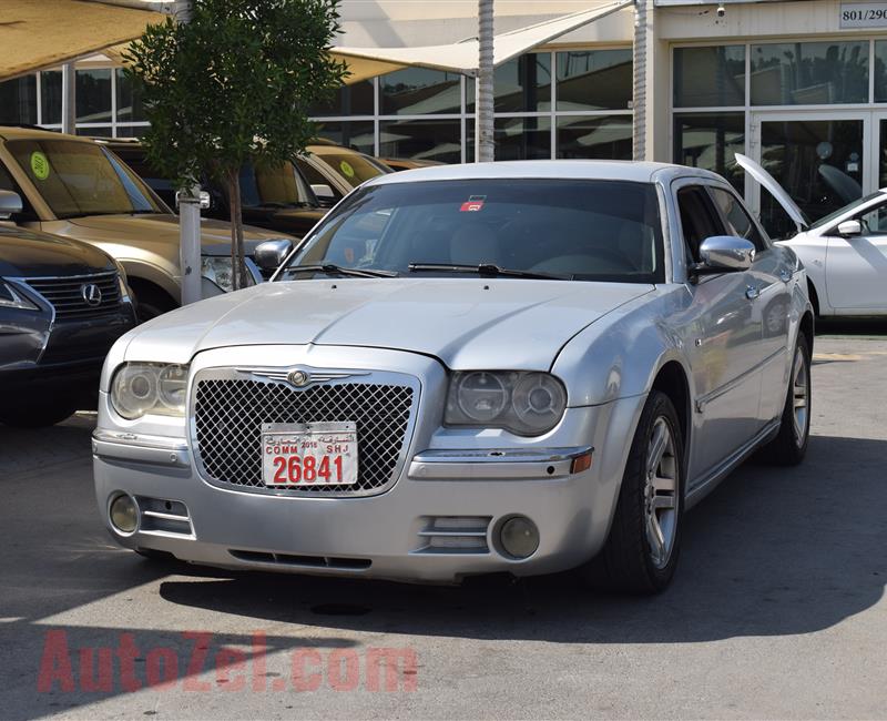 CHRYSLER 300- 2005- SILVER- 89 000 MILES- AMERICAN SPECS- CALL FOR THE PRICE