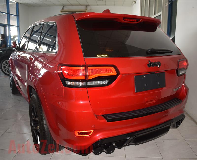 JEEP GRAND CHEROKEE SUPERCHARGED- 2018- RED- 35 000 KM- GCC SPECS