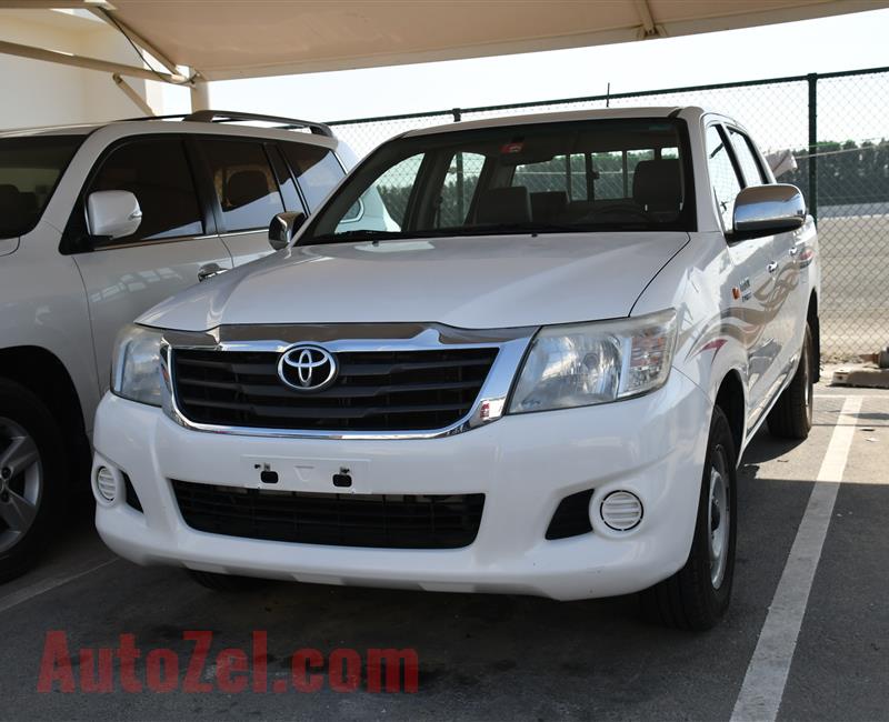 TOYOTA HILUX GL 4X2- 2015- WHITE- 95 000 KM- GCC SPECS