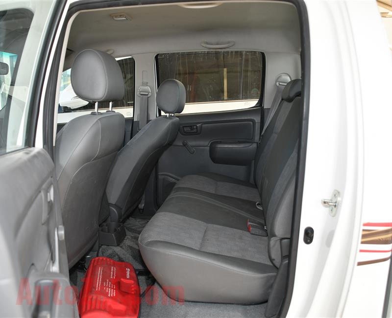 TOYOTA HILUX GL 4X2- 2015- WHITE- 95 000 KM- GCC SPECS