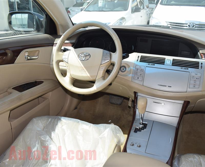 TOYOTA AVALON 2009 GRAY 87 000 KM GCC SPECS