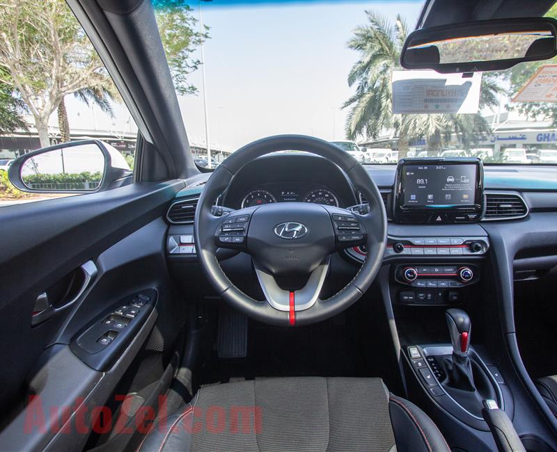 HYUNDAI VELOSTER- 2019- WHITE- 12 508 KM