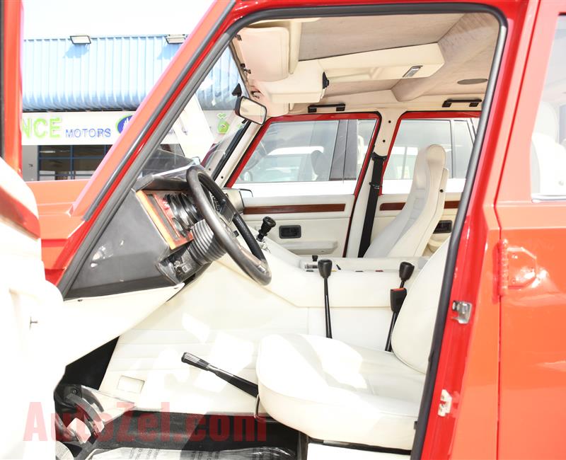 LAMBORGHINI LM002- 1987- RED- 14 000 KM