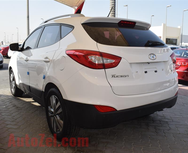 HYUNDAI TUCSON- 2015- WHITE- 33 000 KM