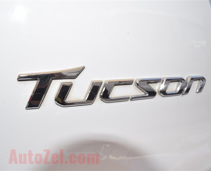 HYUNDAI TUCSON- 2015- WHITE- 33 000 KM