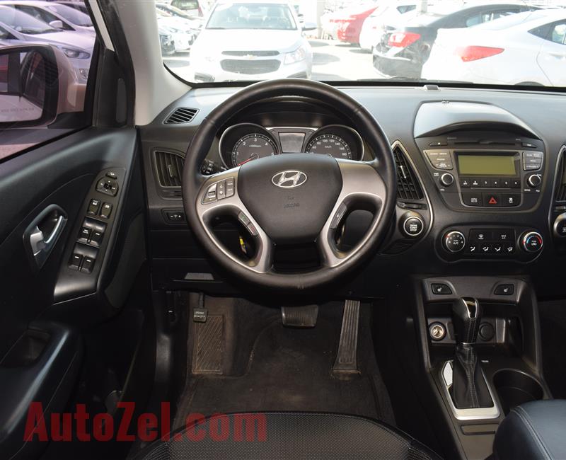 HYUNDAI TUCSON- 2015- WHITE- 33 000 KM