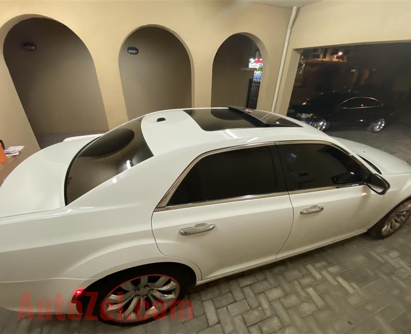 CHRYSLER 300c V8 5.7 full option