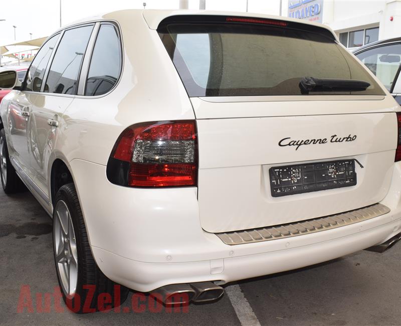 PORSCHE CAYENNE TURBO- 2005- WHITE- 160 000 KM- GCC SPECS