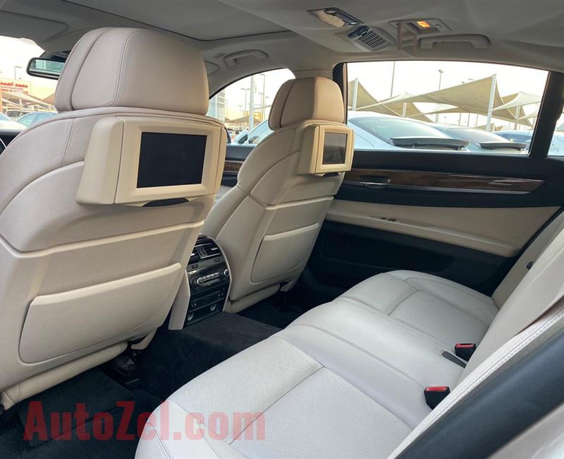 BMW 730Li- 2013- GOLD- 169 000 KM- GCC SPECS