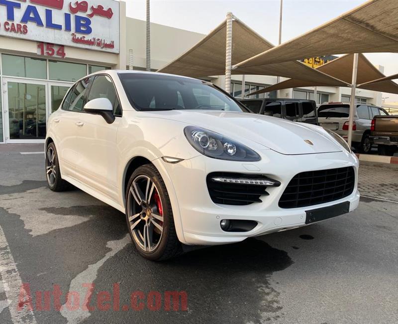 PORSCHE CAYENNE GTS- 2013- WHITE- 119 000 KM- GCC SPECS