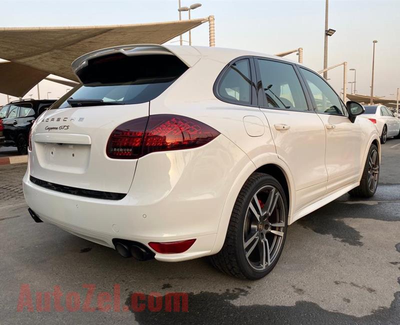 PORSCHE CAYENNE GTS- 2013- WHITE- 119 000 KM- GCC SPECS