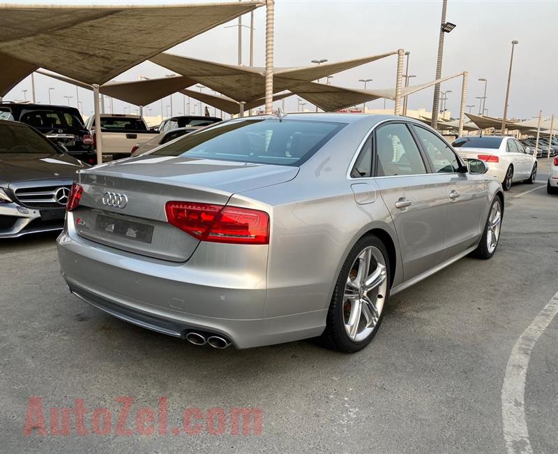 AUDI S8 SUPERCHARGED- 2013- SILVER- 153 000 KM- GCC SPECS