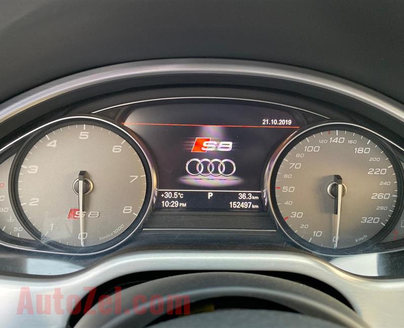 AUDI S8 SUPERCHARGED- 2013- SILVER- 153 000 KM- GCC SPECS