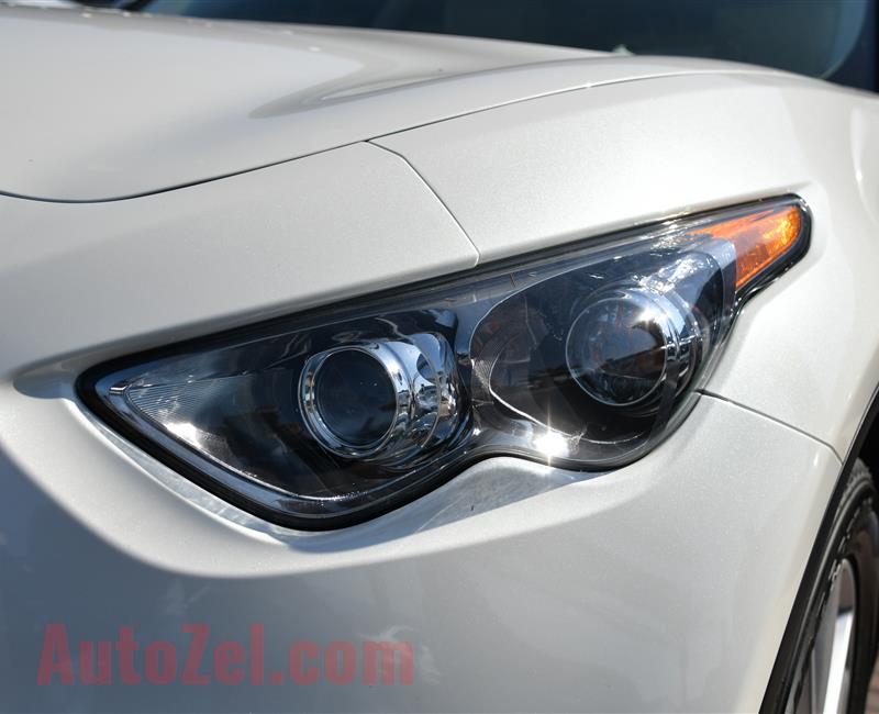 BRAND NEW INFINITI QX70 3.7- 2020- WHITE- GCC SPECS