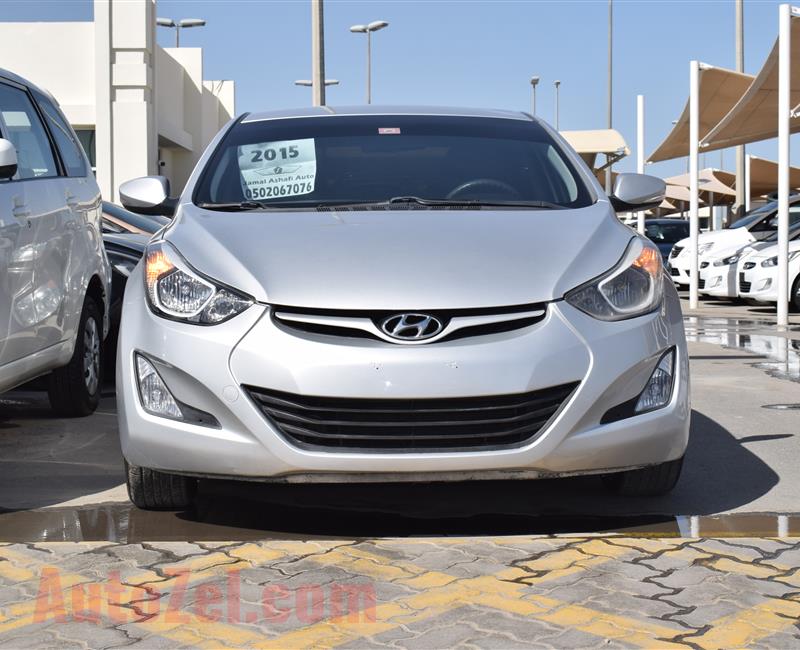 HYUNDAI ELANTRA- 2015- SILVER- 80 000 KM- GCC SPECS