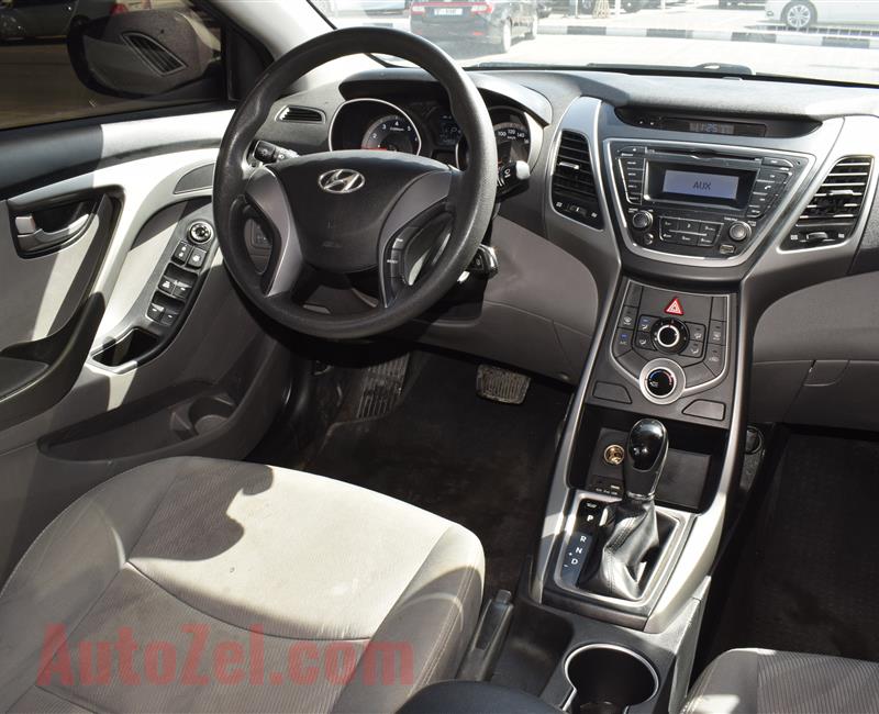 HYUNDAI ELANTRA- 2015- SILVER- 80 000 KM- GCC SPECS