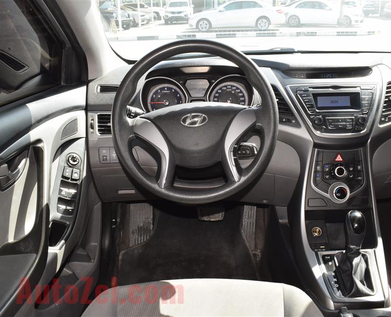 HYUNDAI ELANTRA- 2015- SILVER- 80 000 KM- GCC SPECS