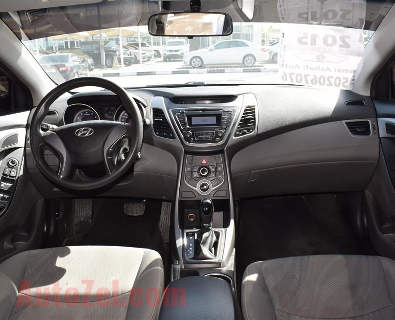 HYUNDAI ELANTRA- 2015- SILVER- 80 000 KM- GCC SPECS