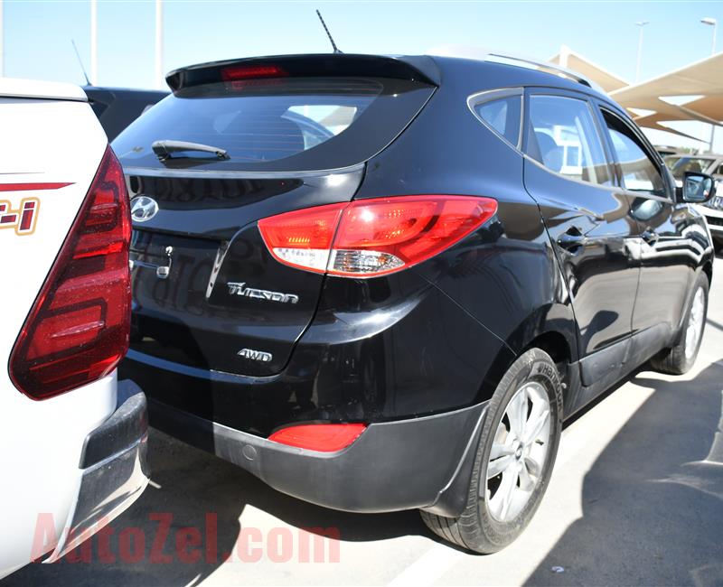 HYUNDAI TUCSON- 2013- BLACK- 166 000 KM- GCC SPECS