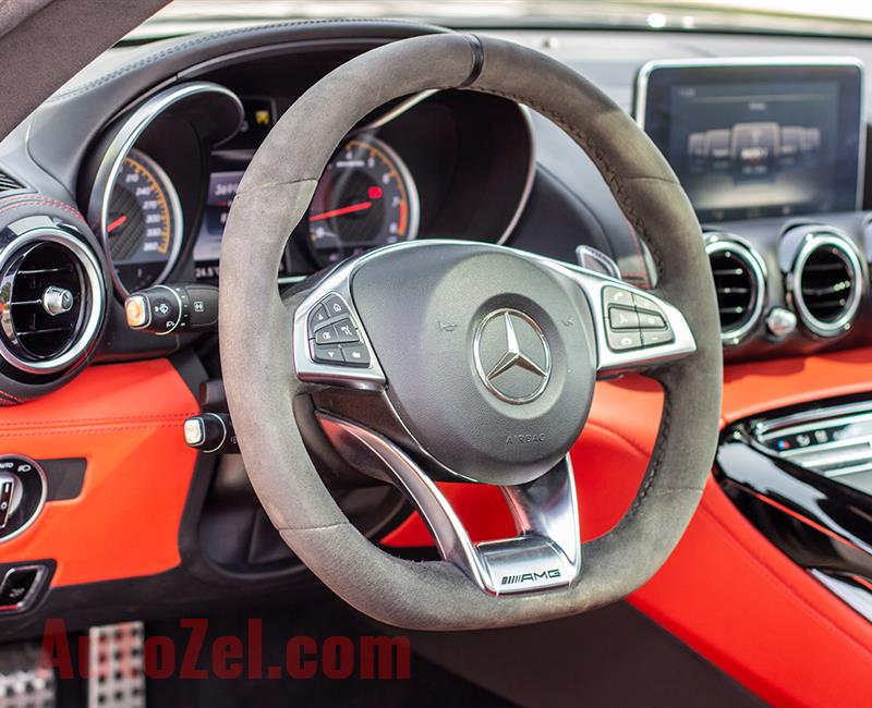 MERCEDES-BENZ GTS- 2016- BLACK- 83 825 KM- GCC SPECS