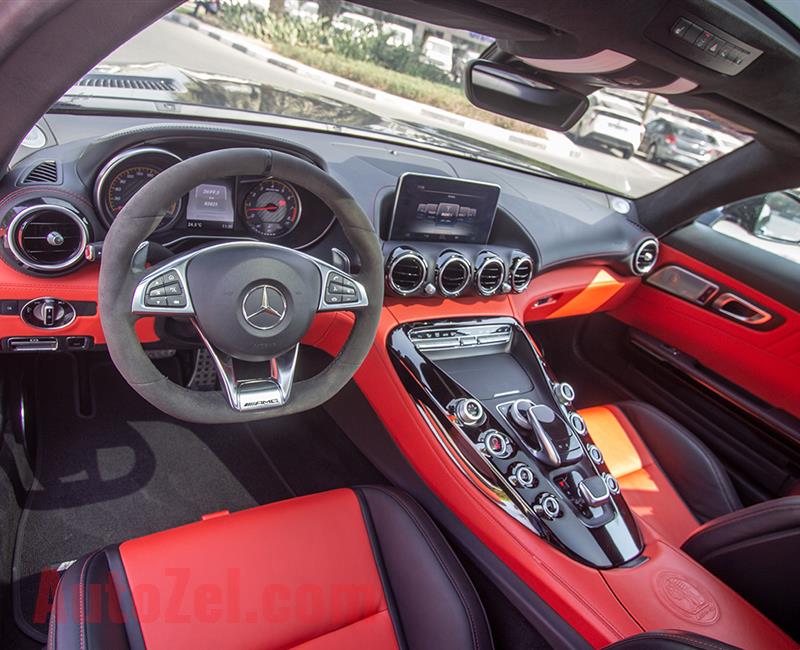 MERCEDES-BENZ GTS- 2016- BLACK- 83 825 KM- GCC SPECS