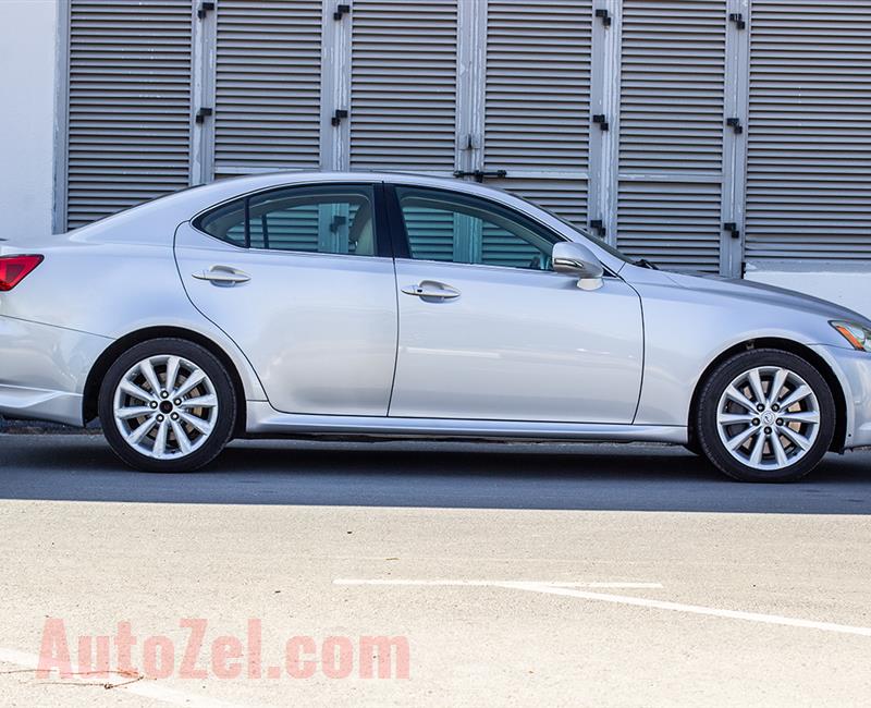 LEXUS IS300- 2010- SILVER- 164 043 KM- GCC SPECS