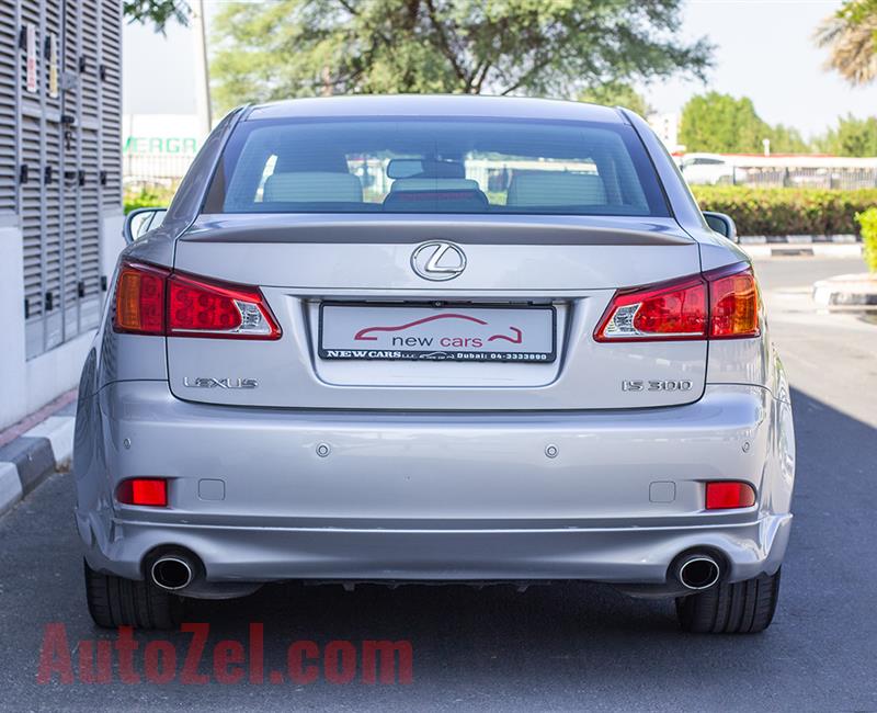 LEXUS IS300- 2010- SILVER- 164 043 KM- GCC SPECS