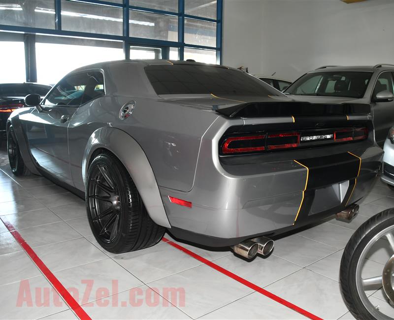 DODGE CHALLENGER- 2013- GRAY- 61 000 KM- AMERICAN SPECS