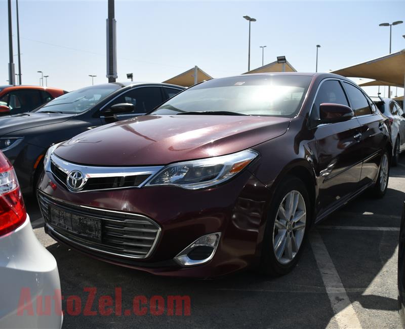 TOYOTA AVALON- 2014- RED- 135 000 KM- AMERICAN SPECS