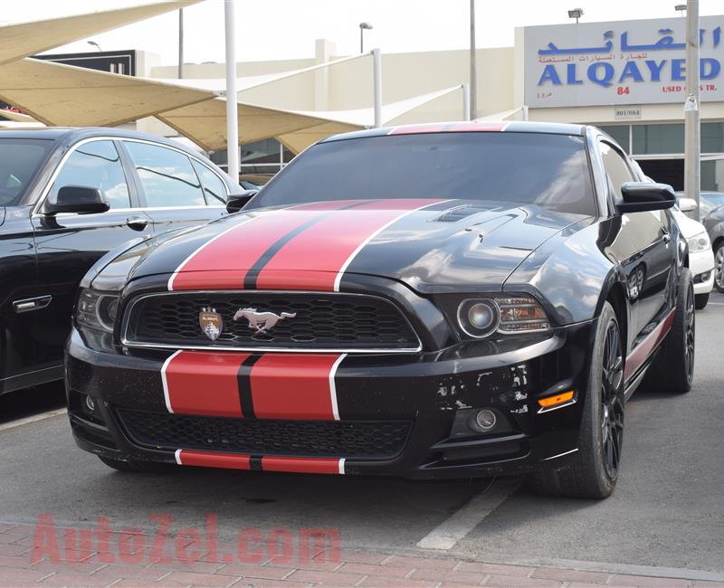 FORD MUSTANG GT- 2014- BLACK- 88 000 KM- GCC